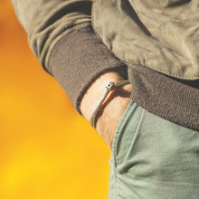 Charger l'image dans la galerie, BRACELET MENOTTE EN ARGENT