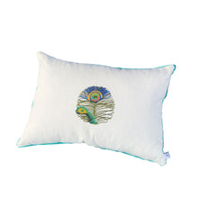Charger l'image dans la galerie, Coussin brodé Paon rectangulaire