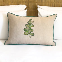 Charger l'image dans la galerie, Coussin brodé restangulaire Chene grand modèle