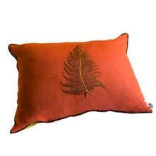 Charger l'image dans la galerie, Coussin brodé Fougere rectangulaire