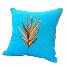 Charger l'image dans la galerie, Coussin brodé carré Sureau