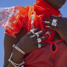 Charger l'image dans la galerie, BAGUE BOULON LARGE EN ARGENT